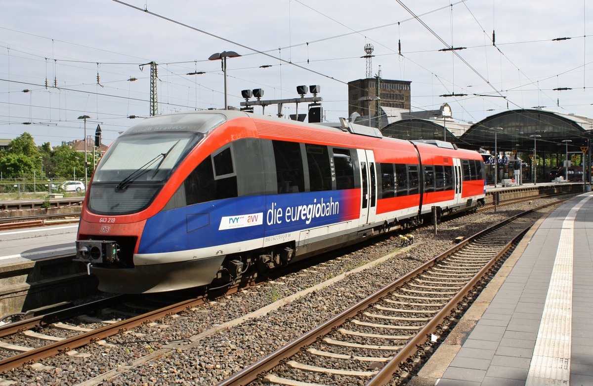 643 219-8 fährt am 26.05.2019 als RB20 (RB30015) von Stolberg(Rheinl) Hauptbahnhof nach Düren in den Aachener Hauptbahnhof ein.