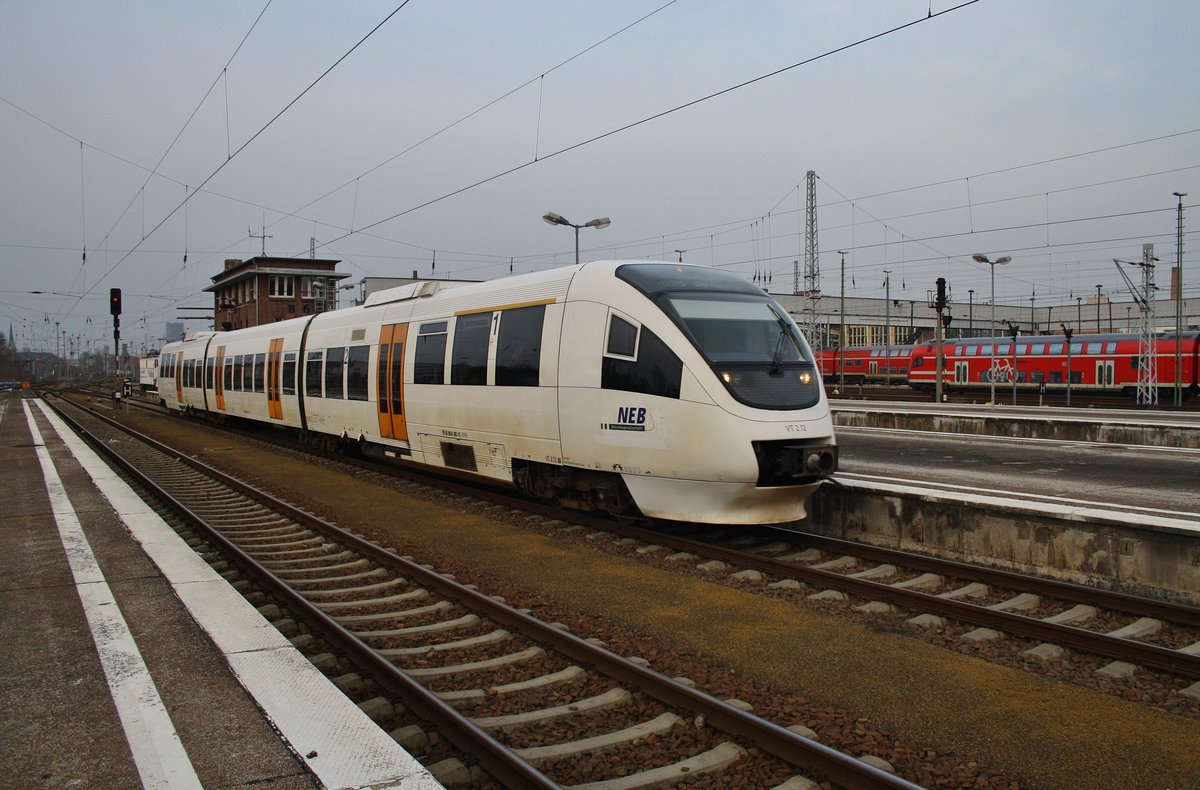 643 360-0 erreicht am 11.2.2017 als RB25 (RB61151) von Berlin Ostkreuz nach Werneuchen den Bahnhof Berlin Lichtenberg.