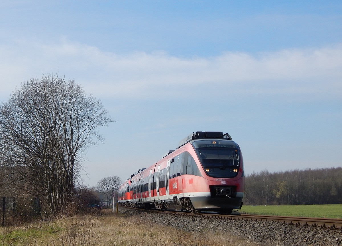 644 063 und 644 025 kamen am 14.3.16 als RB38 nach Köln Messe/Deutz durch Bergheim gefahren.
Viele Grüße an den netten Tf.

Bergheim 14.03.2016