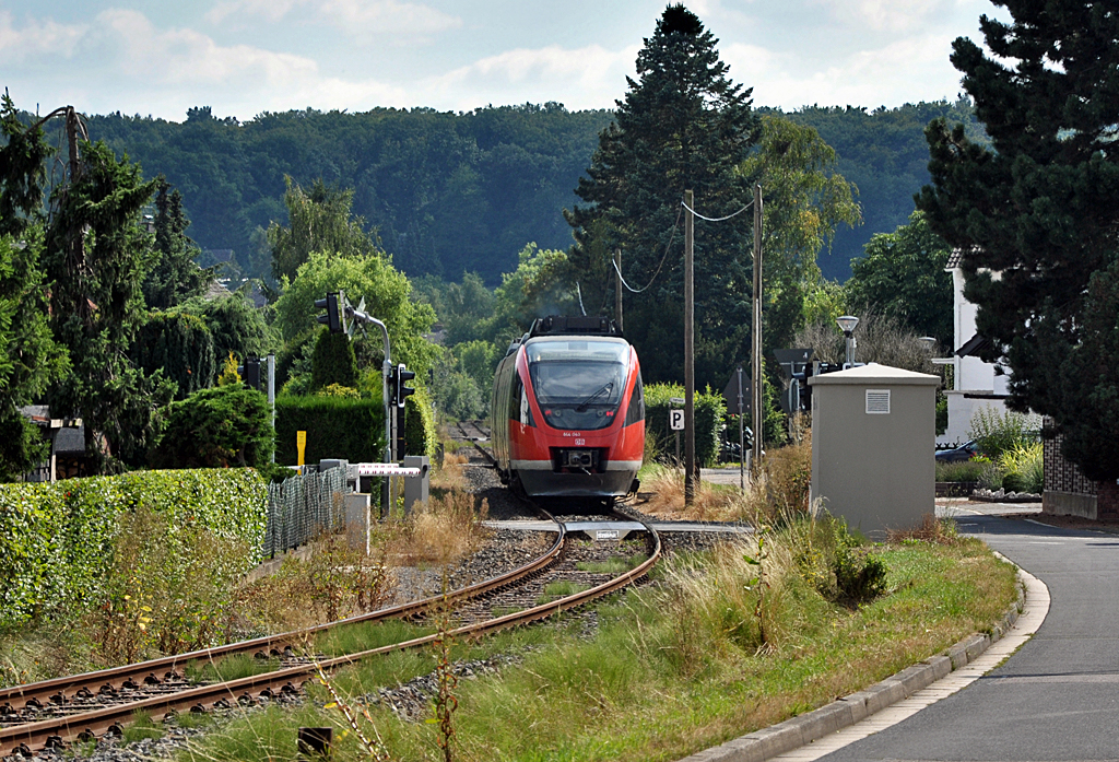 644 543 und -043 RB23 durch Eu-Stotzheim in Richtung Bad M�nstereifel - 28.08.2013