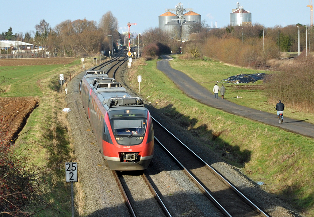 644 549 RB24 nach Kall bei Derkum - 30.12.2013