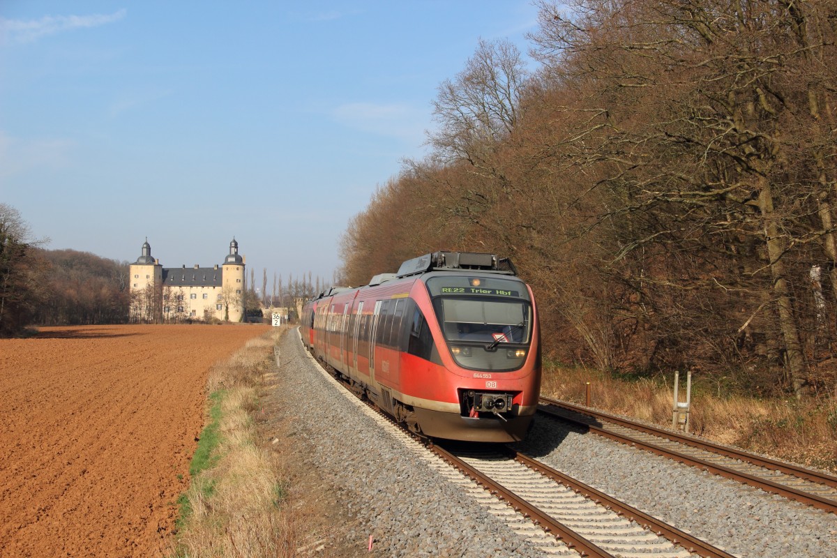 644 553 + 644 503 als RE 11425 (Köln Hbf - Trier Hbf) in Satzvey am 08.03.14