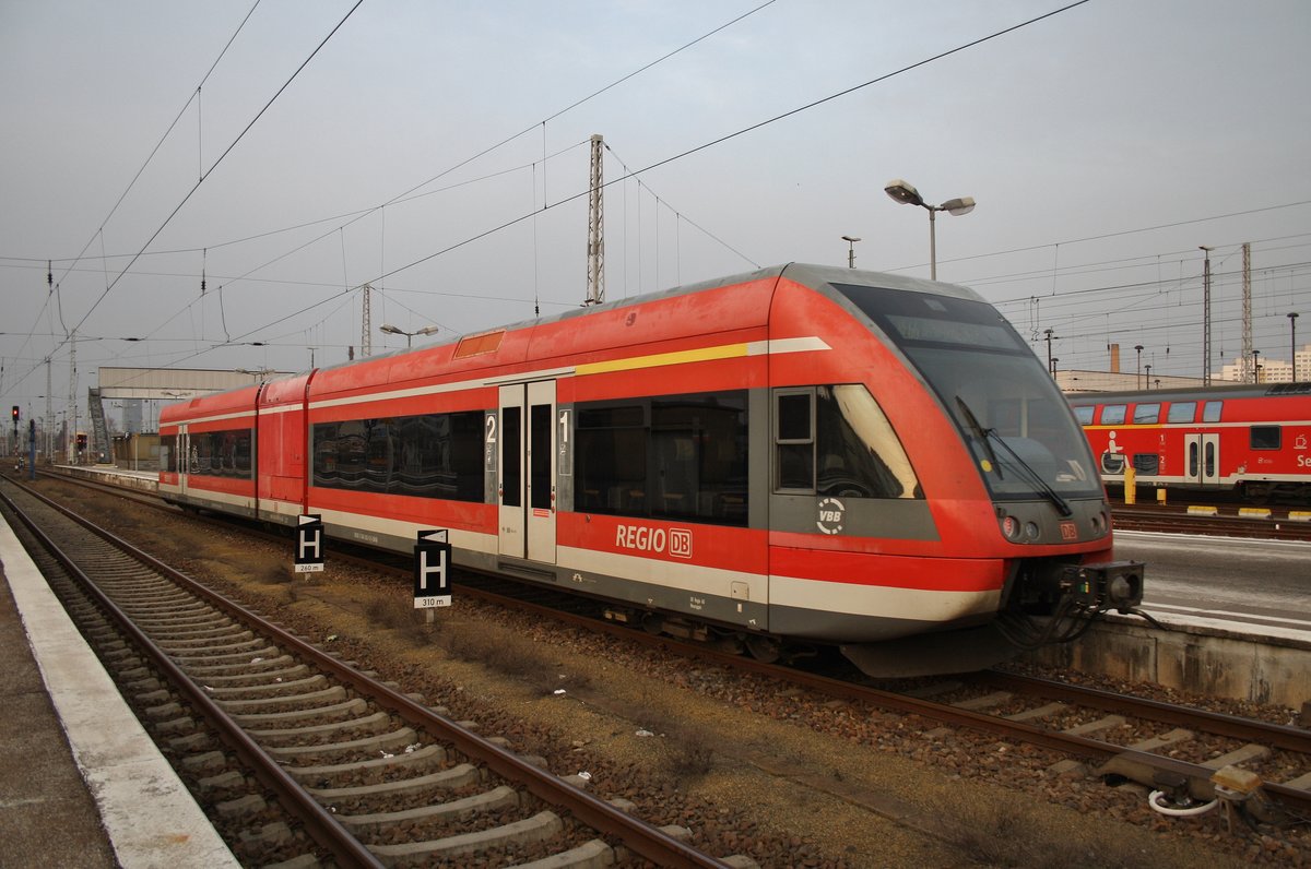 646 003-3 hat am 11.2.2017 als RE66 (RE5801) aus Szczecin Glowny den Bahnhof Berlin Lichtenberg erreicht. Nun geht es in die Abstellgruppe Nöldnerplatz.