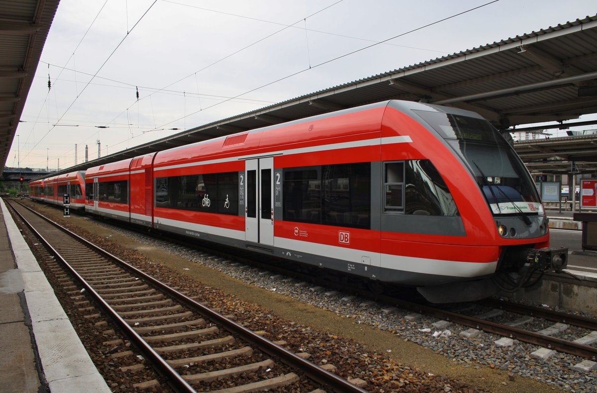 646 029-8 steht am 2.8.2016 zusammen mit 646 012-4 und 646 028-0 als Leerzug in Berlin Lichtenberg.