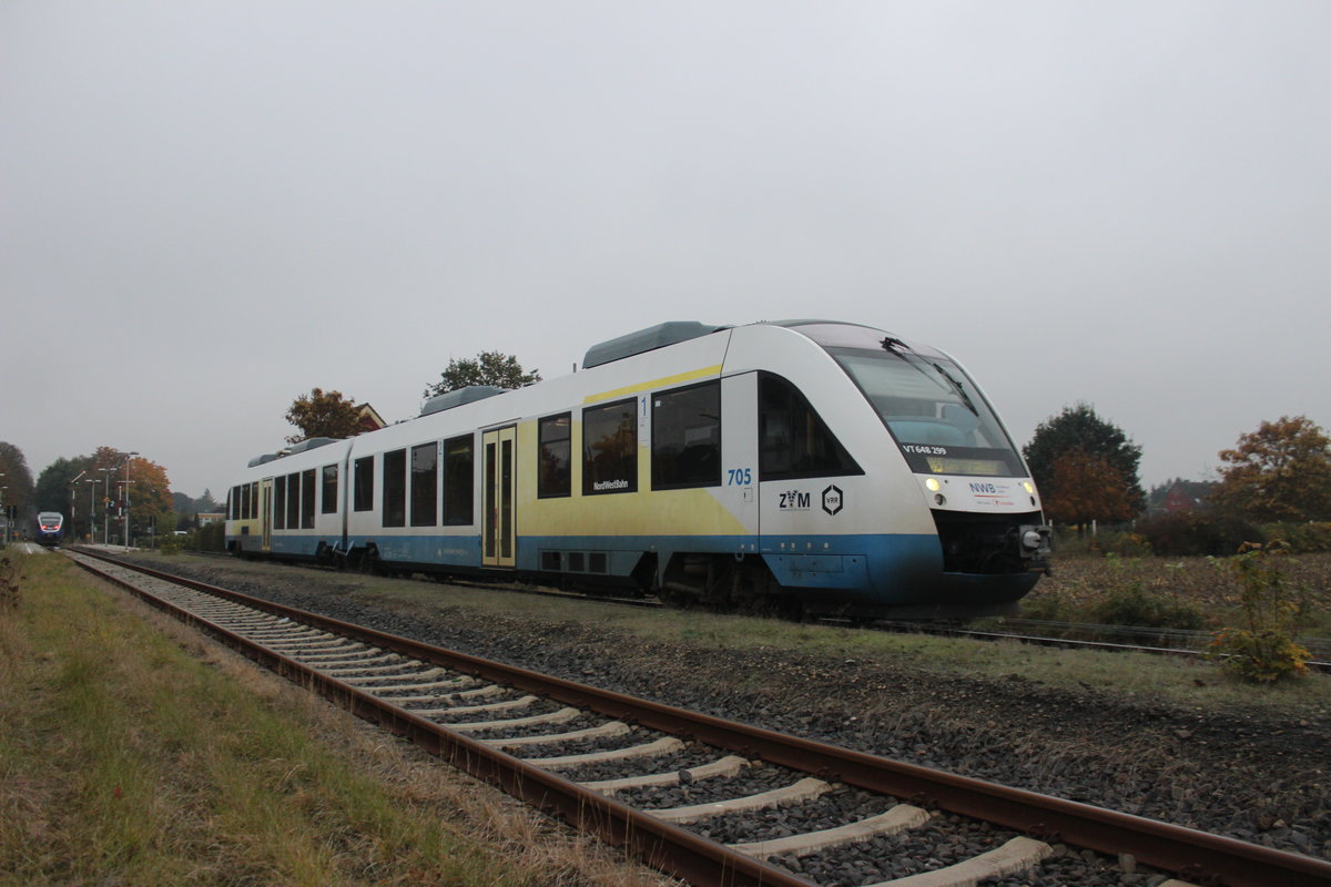648 299 ehemals OLA, mittlerweile für die Nordwestbahn unterwegs bei der Abfahrt in Maria-Veen am 25.10.16