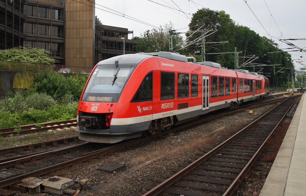 648 333-2  Schwentinental  kam am 13.6.2016 zusammen mit 648 842-2  Müssen  als RE83 (RE21620) von Lübeck Hauptbahnhof nach Kiel. Nach 30minütiger Wendezeit ging es als RE72 (RE21922) weiter nach Flensburg. 