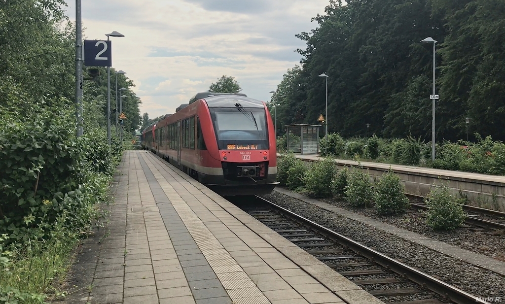 648 333 bildete den Zugschluss eines RE nach Lübeck in Bad Schwartau am 27.6.2020.