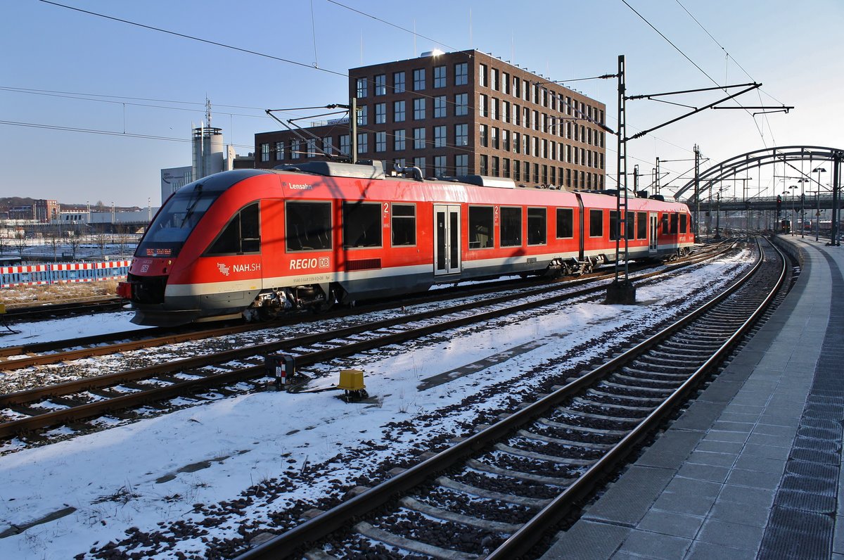 648 339-9  Lensahn  erreicht am 3.3.2018 als RB76 (RB11968) von Kiel-Oppendorf den Kieler Hauptbahnhof.