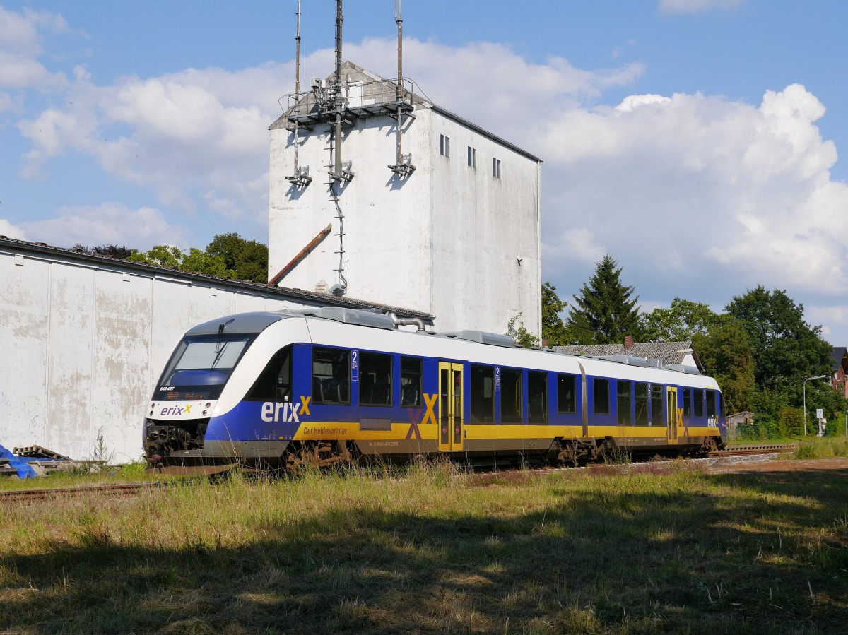 648 487 (Alstom LINT 41) als erixx Der Heidesprinter erx 81677 Soltau - Uelzen bei Einfahrt in Brockhöfe; 10.09.2015
