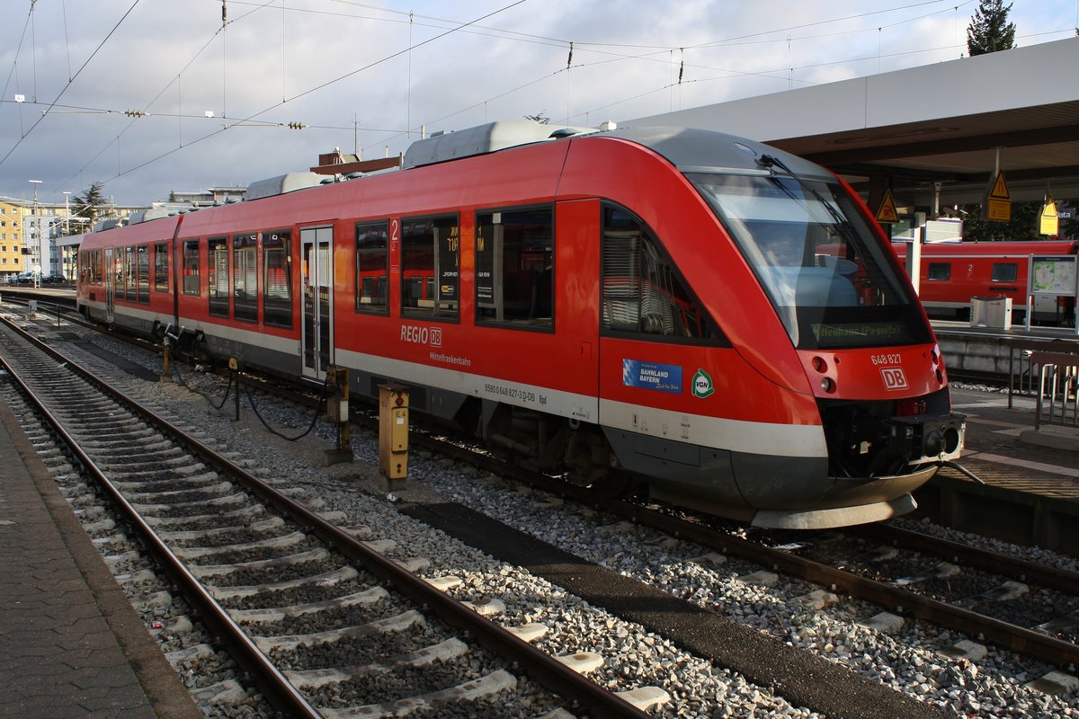 648 827-3 steht am 28.12.2017 als RB58519 nach Neuhaus(Pegnitz) im Nürnberger Hauptbahnhof bereit.