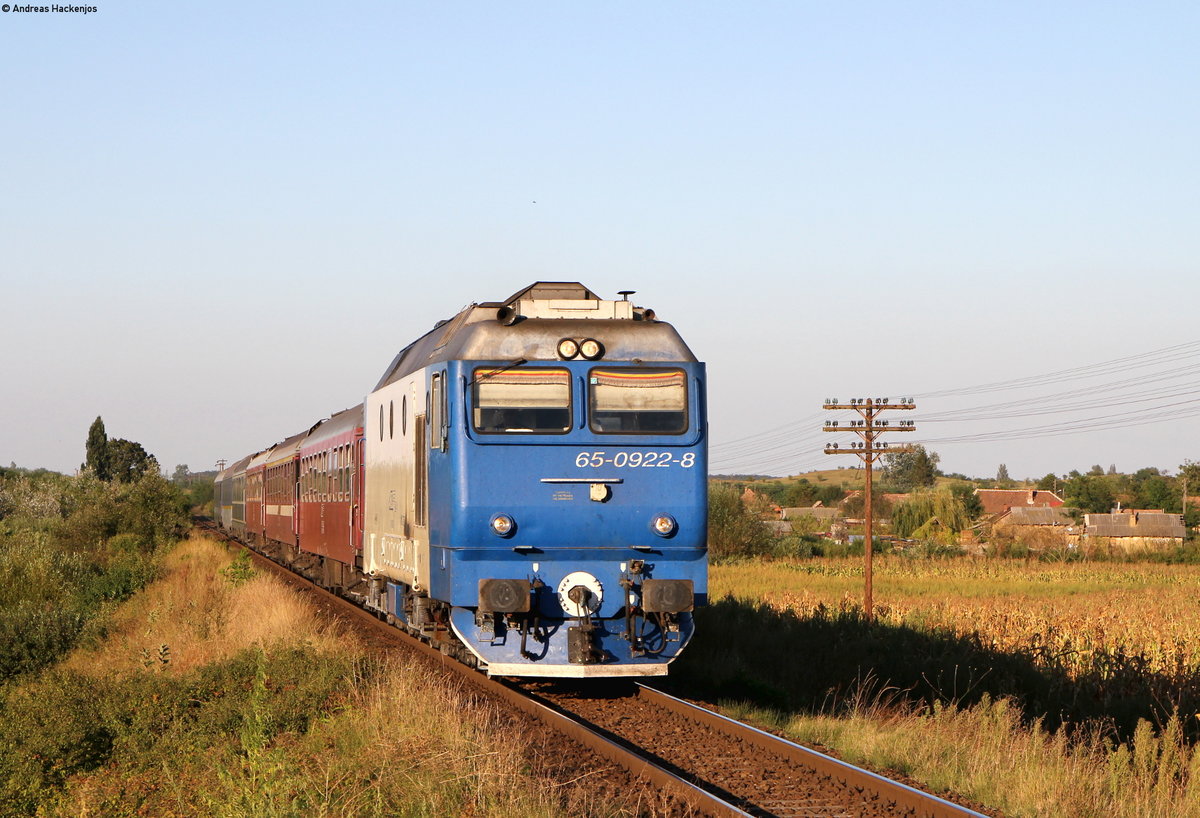 65-0922-8 mit dem D 1742 (Satu Mare-Bucuresti Nord Gara A) bei Curtuiseni 1.9.16