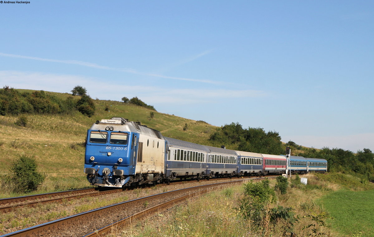 65-1300-6 mit dem IC 366 (Brasov-Budapest-Keleti) bei Huedin 2.9.16