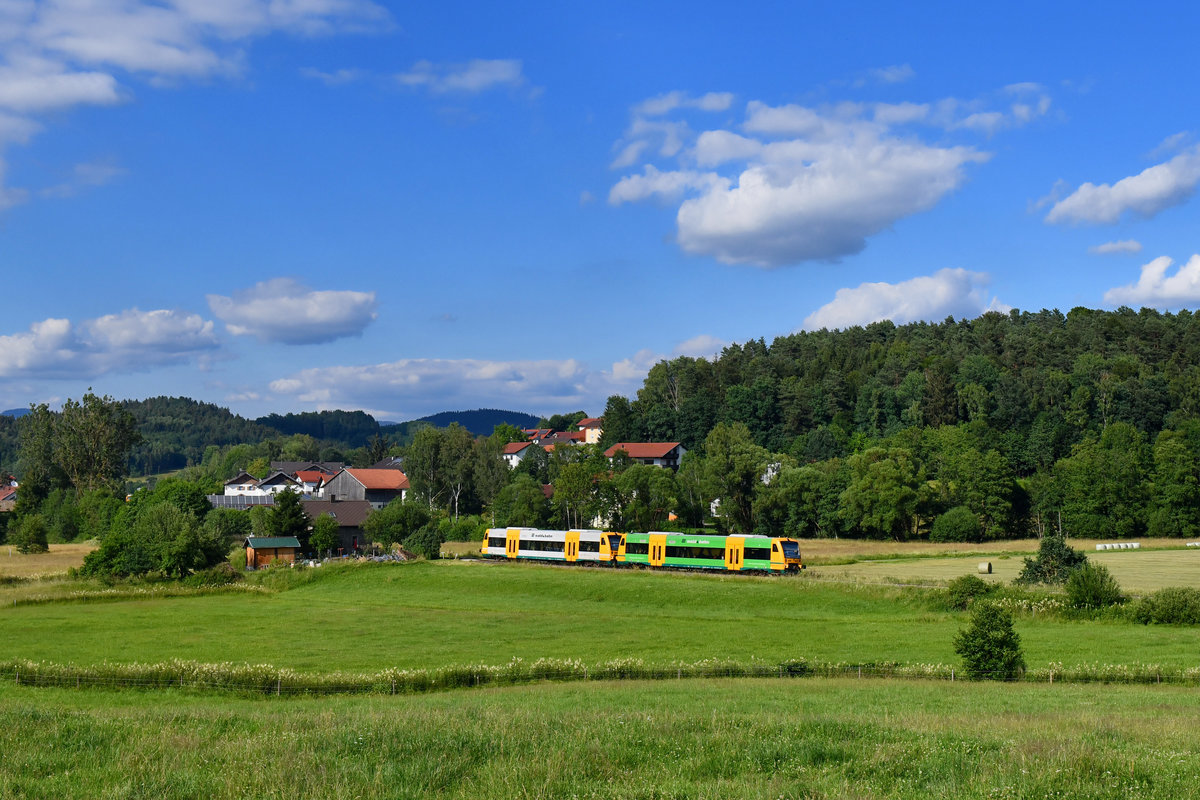 650 076 + 650 066 als WBA1 am 20.06.2018 bei Gotteszell. 