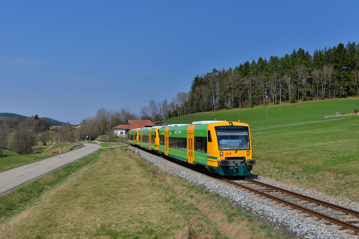 650 076 + 670 077 + 650 075 als WBA4 am 05.04.2017 bei Gotteszell. 