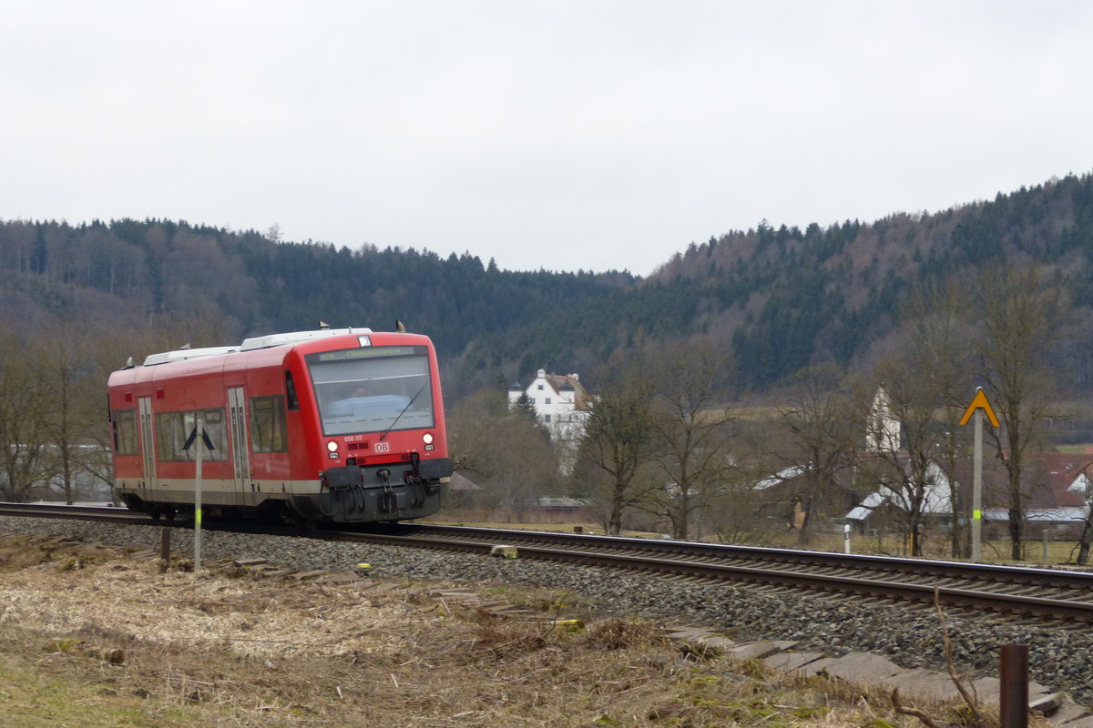 650 117 ist am 11.3.18 bei Aichstetten auf dem Weg nach Memmingen.