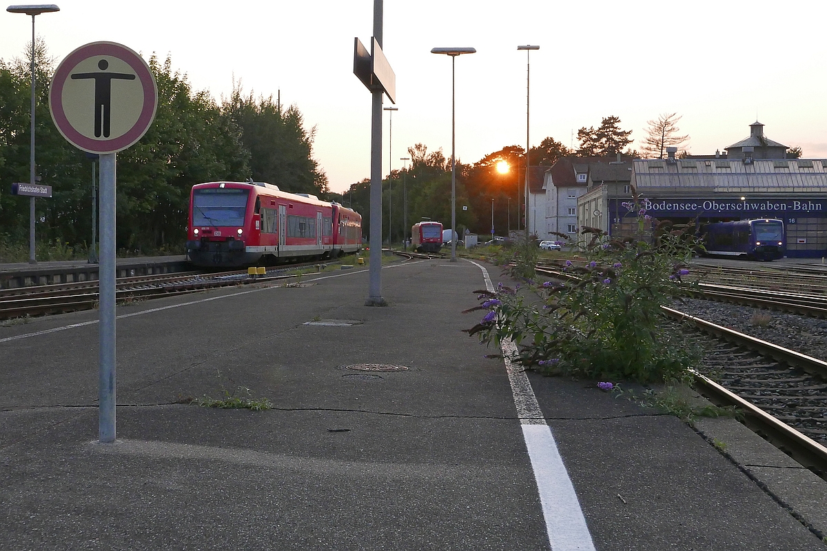 650 119 als RB 22787 auf der Fahrt von Radolfzell nach Friedrichshafen erreicht am 07.09.2017 den Zielbahnhof.