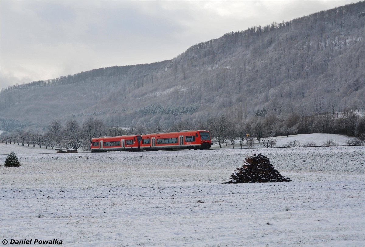 650 120 mit 650 004 als RB 22963 nach Metzingen Aufgenommen in Dettingen an der Erms am 26.12.2014