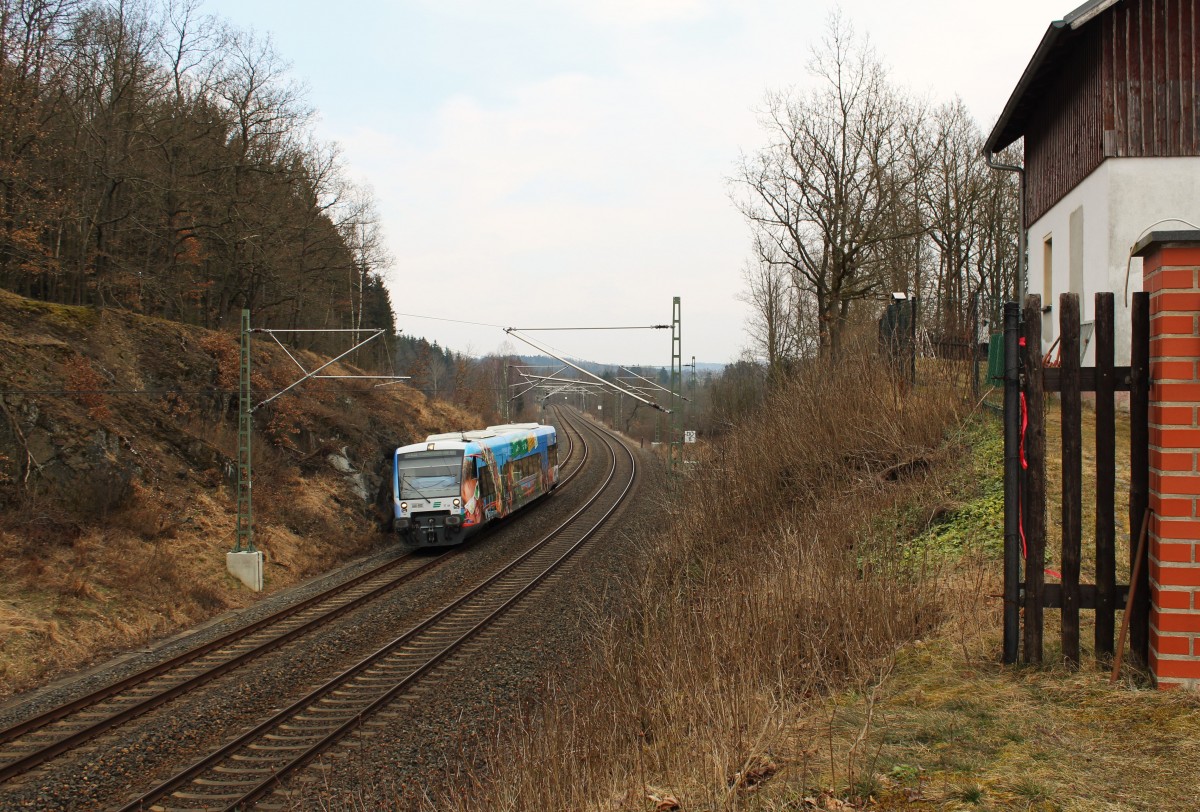 650 564-7 fährt am 16.03.15 durch Jößnitz.