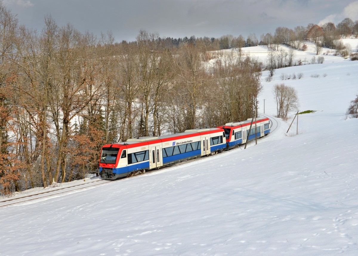 650 565 (VT 65) + 650 563 (VT 63) als RB nach Grafenau am 08.02.2013 bei Rosenau.