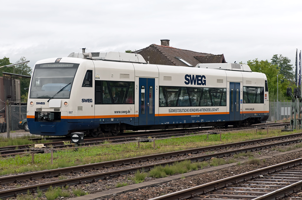 650 601-7 ( VT 507 SWEG ) verl�sst am 14.09.2013 den Bahnhof Gottenheim zu einer kurzen Fahrt �ber B�tzingen nach Eichstetten. VT 507 tr�gt den Namen der Stadt Vogtsburg i.K.