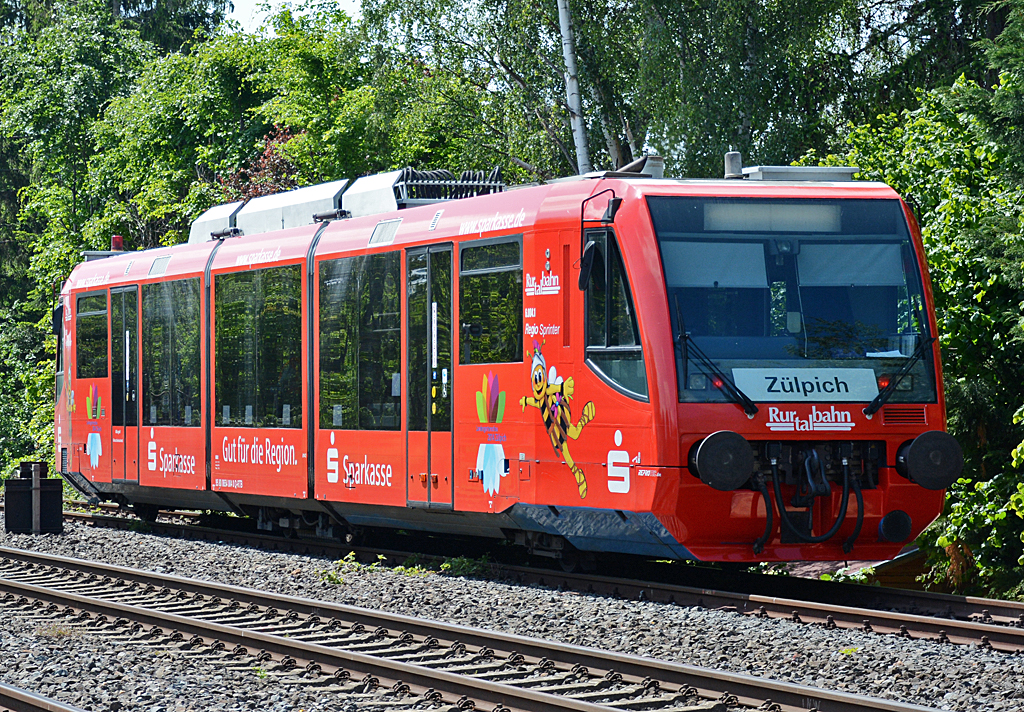 654 004-0 der Rurtalbahn auf der Strecke Euskirchen-Zülpich, in Euskirchen 18.05.2014