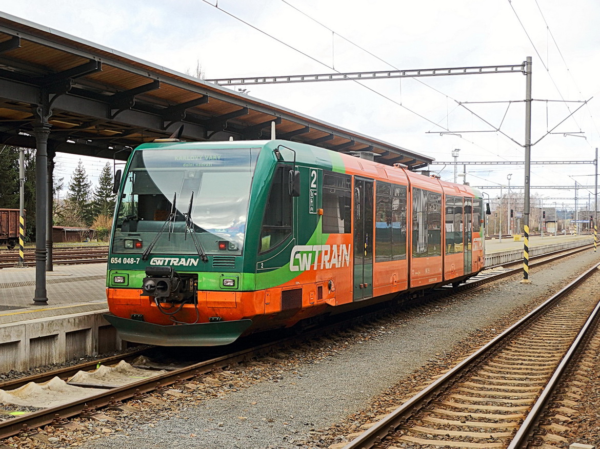 654 048-7 (95 80 0654 048-7 D-GWTR) als Os 7110 steht am 01. März 2020 in Marienbad.