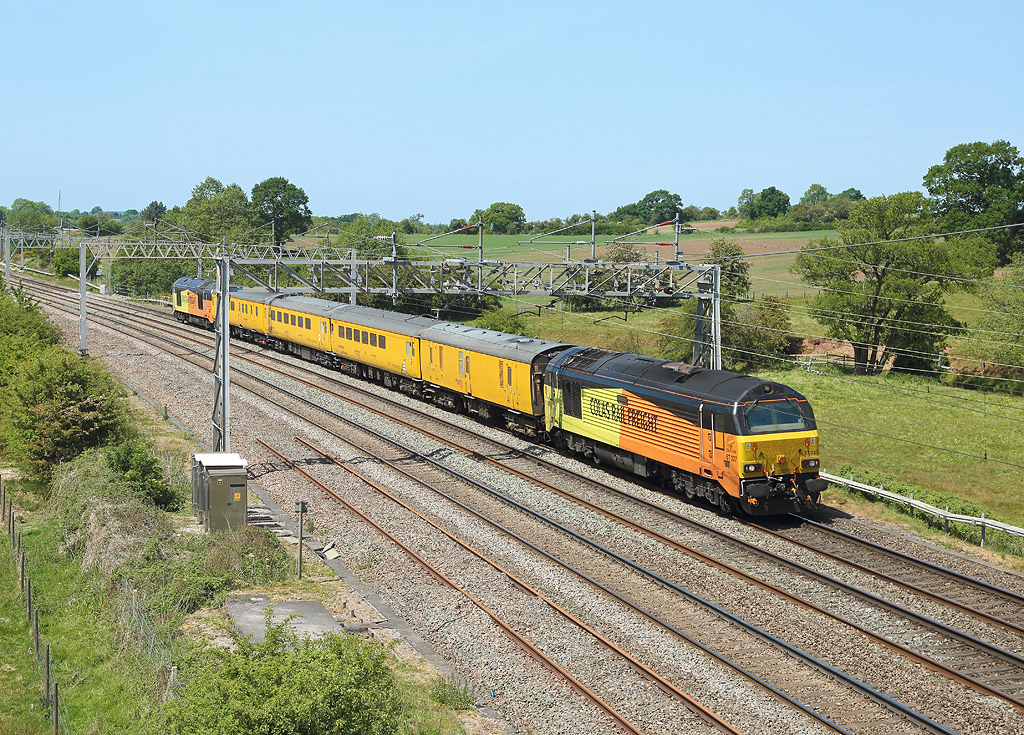 67027 approaches Norton Bridge whilst hauling a Crewe LNWR - Derby RTC test train, 27 May 2020.

67027 was working top and tail with 67023