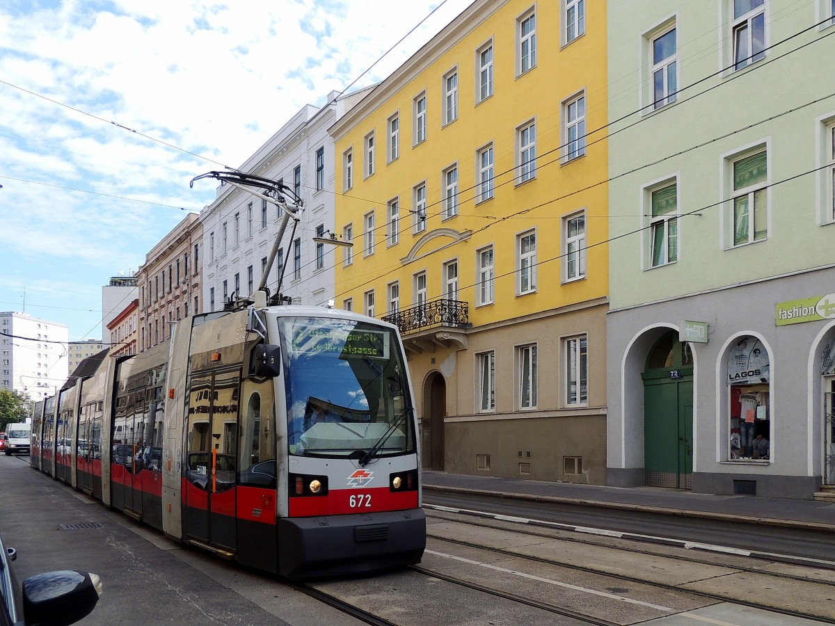 672 als Linie 2 in der Taborstraße  im 2.Wiener Bezirk; 130829