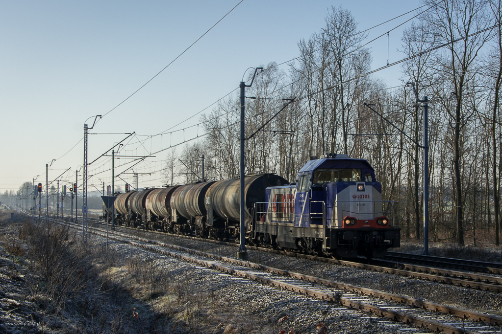 6Dg-180 mit Kesselwagenzug bei Tychy am 24.01.2020.