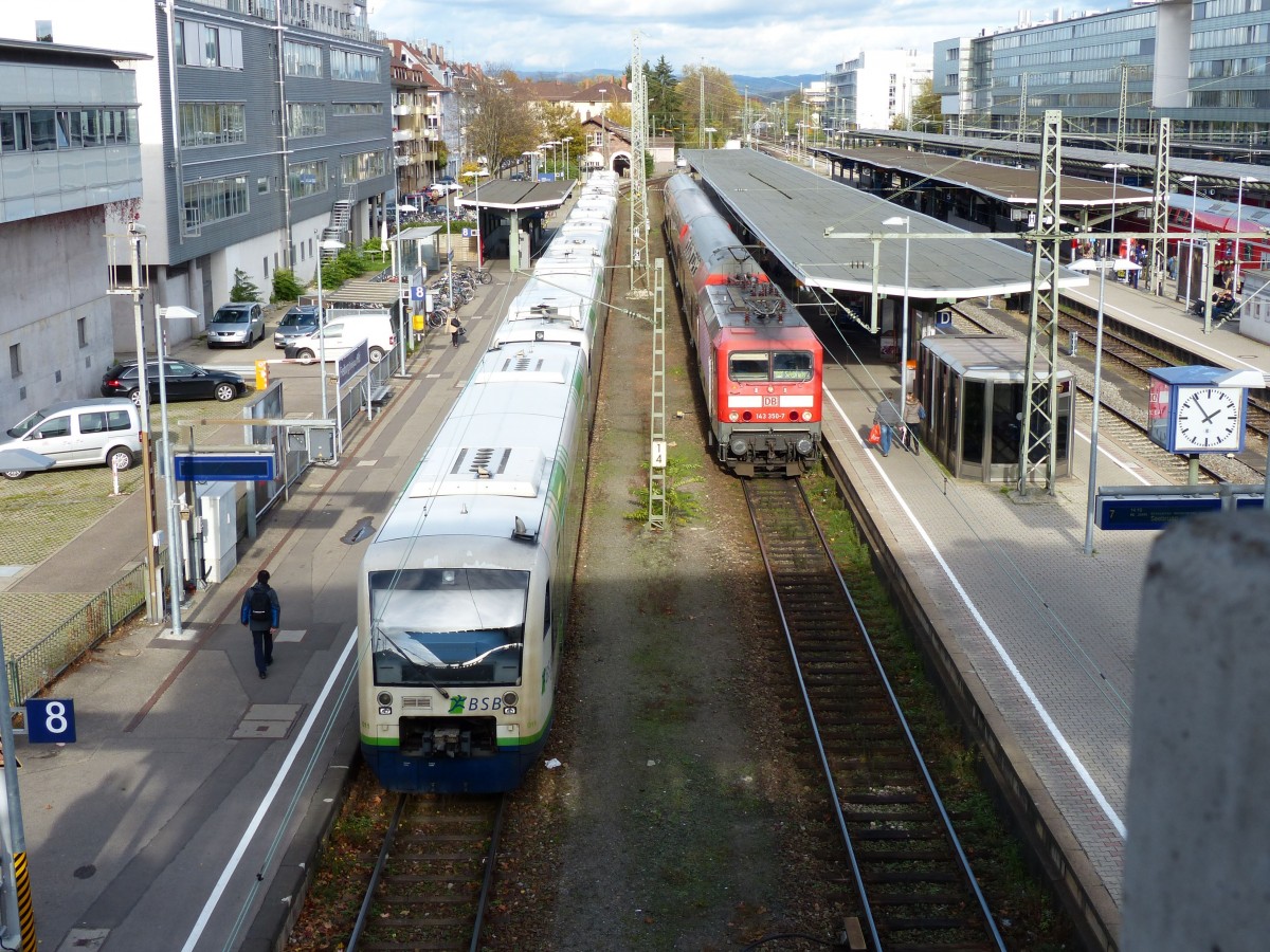 6mal BSB Shuttle und 143 350 mit eine RB am Haken am 09.11.2013 in Freiburg(Breisgau).