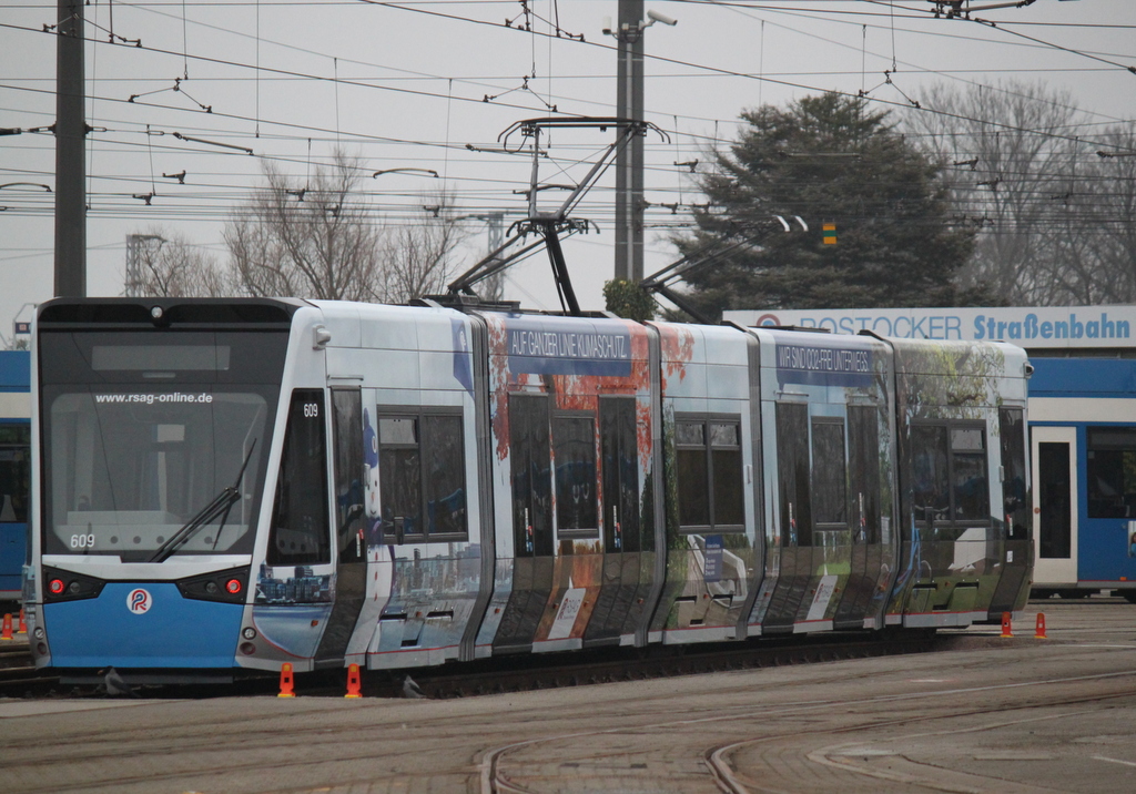 6N2 Wagen 609 mit Klimar-Werbung stand am 13.02.2015 auf dem Gelnde der Rostocker Straenbahn AG. 