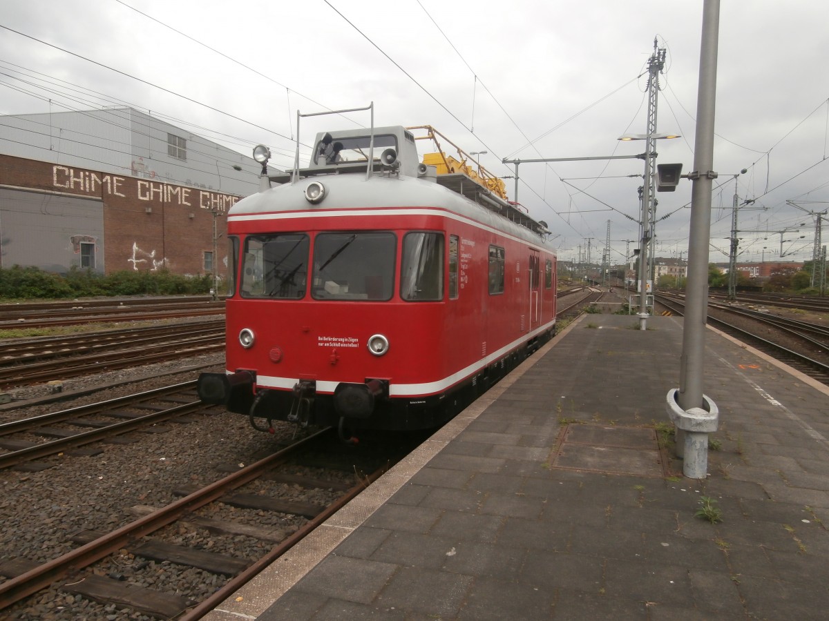701-099-4 stand am 15.04.14 im Düsseldorf HBF abgestellt.
Düsseldorf HBF 15.04.14