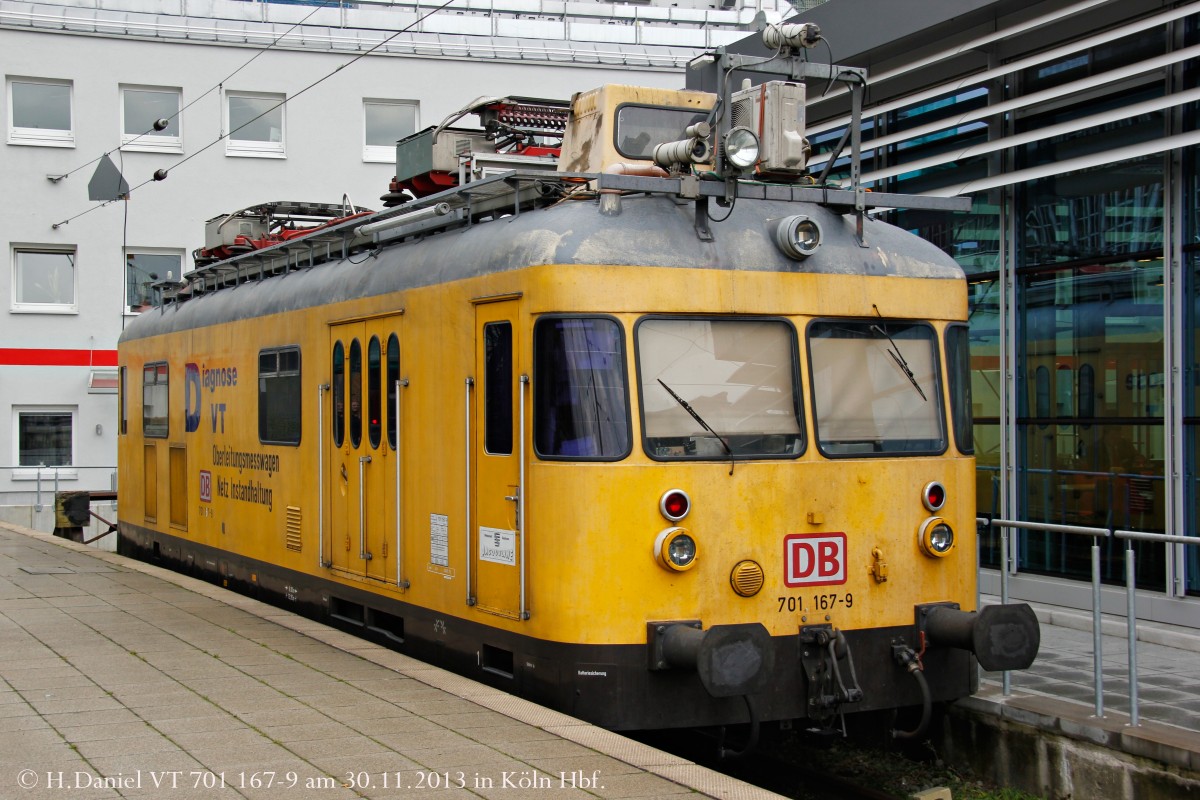 701 167-9 stand am 30.11.2013 in Köln Hbf abgestellt.