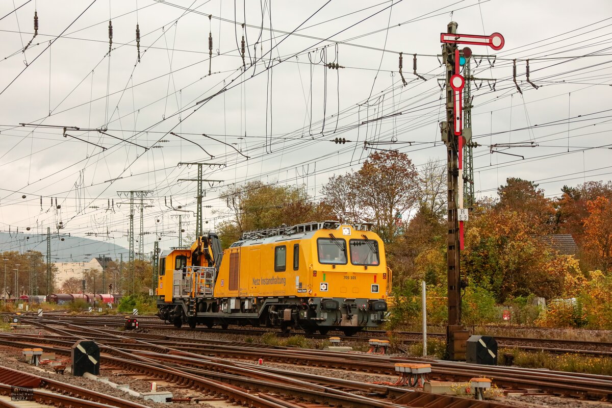 705 101 DB Netz Instandhaltung, November 2024.