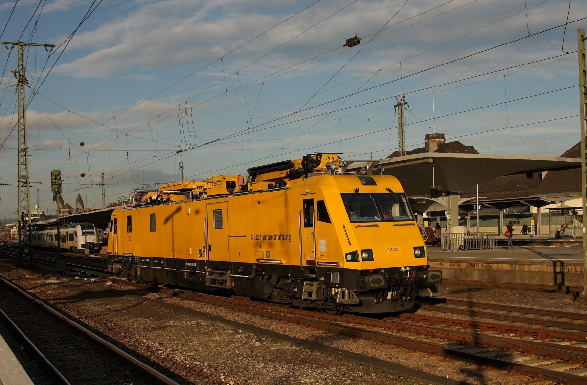 711205 von Netz Instandhaltung fuhr am 4.2.2014 durch Koblenz Hauptbahnhof.