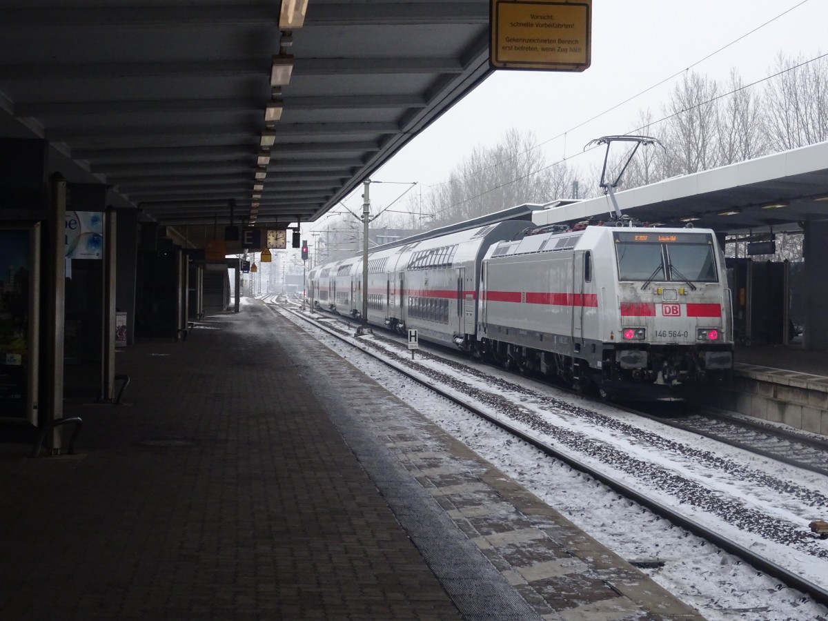 7.1.16, Braunschweig Hbf. Nachschuss auf Lok 146 564-0 des ausfahrenden IC's nach Leipzig Hbf.