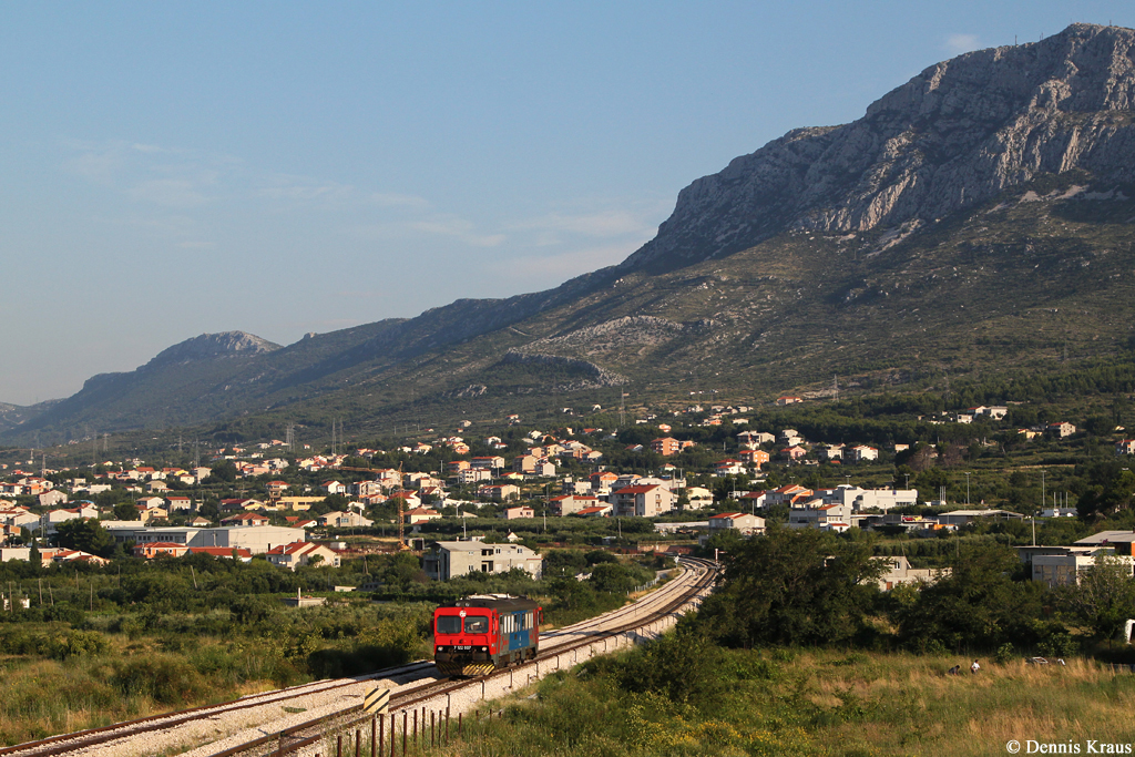 7122 007 als 8403 am 17.07.2014 bei Kastel Sucurac.