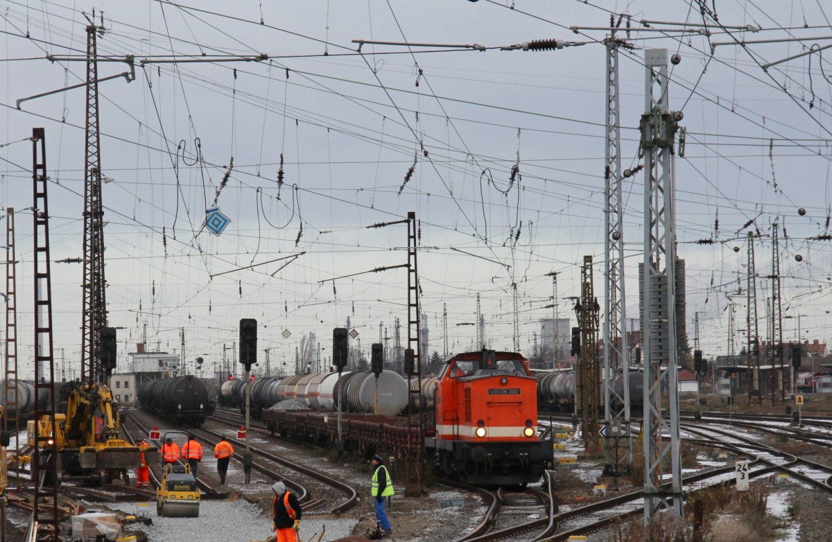 7.12.2013 Bauarbeiten in Großkorbetha in km 24.3 mit Locon 202