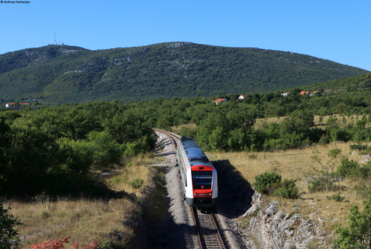 7123 011/ 7123 012 als IC 520 (Split-Zagreb Glavni kolodvor) bei Prgomet 30.8.21