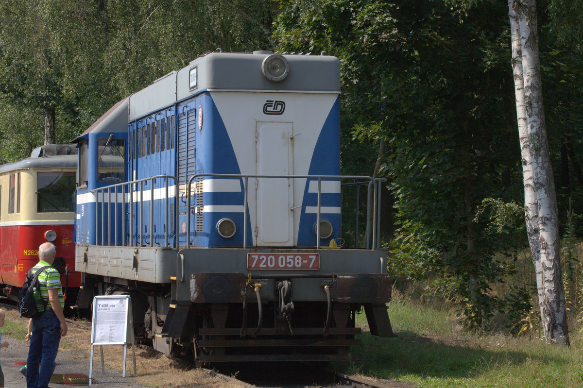 720 058-7 in Luzna u Rakovnika. 26.08.2017 13:02 Uhr.
