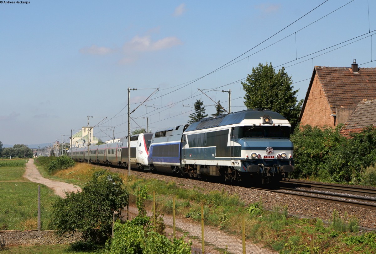 72084 mit TGV 201 und TGV 4403 (Chalon en champagne-Bischheim) bei Schwindratzheim 5.8.15