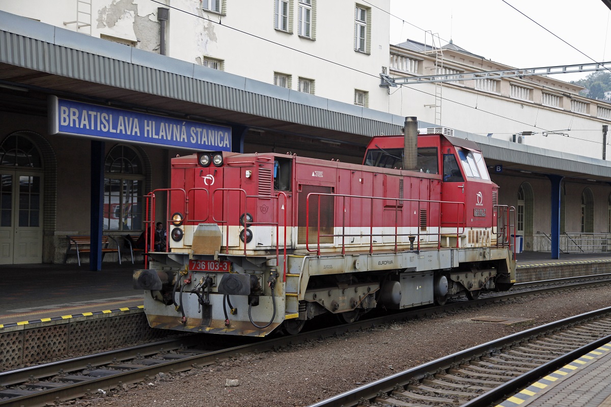 736 103 in Bratislava Hlavna Stanica am 5.Oktober.2015.