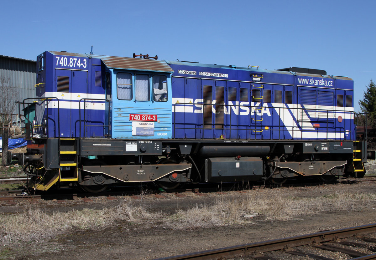 740 784-3 im Bahnhof von Blatna am 7.4.18.