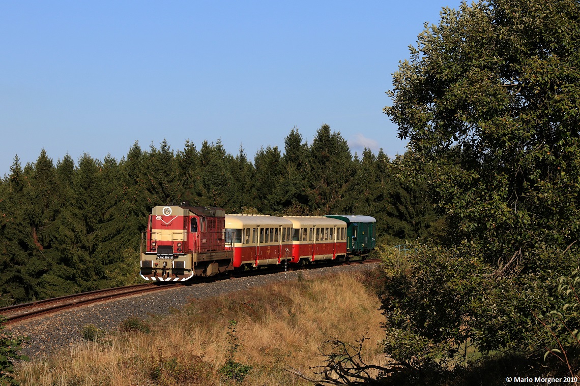 742 187 unterwegs Vejprty nach bei Rusová, 14.09.2019