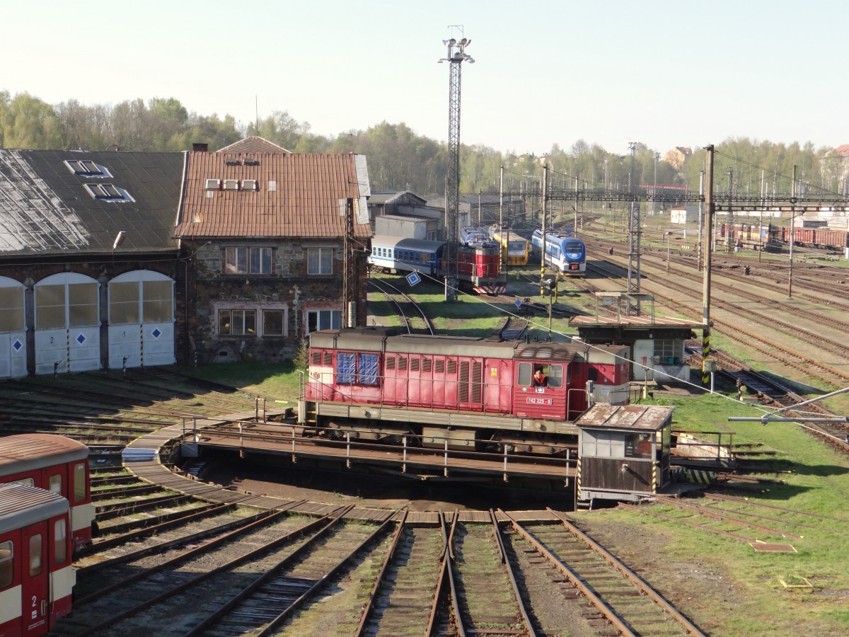 742 225 zusehen am 17.04.14 inm Bw Cheb.