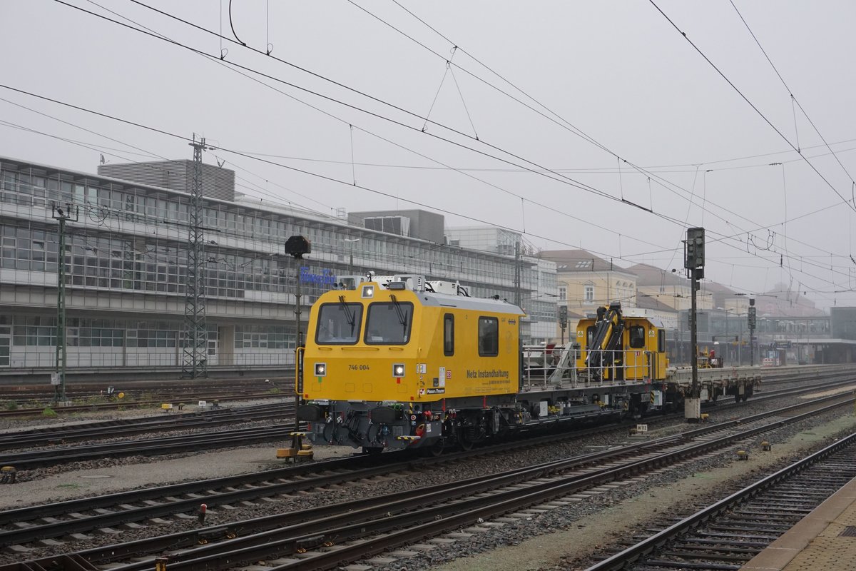 746 004 rangiert am 12.11.2018 im Regensburger Hauptbahnhof.