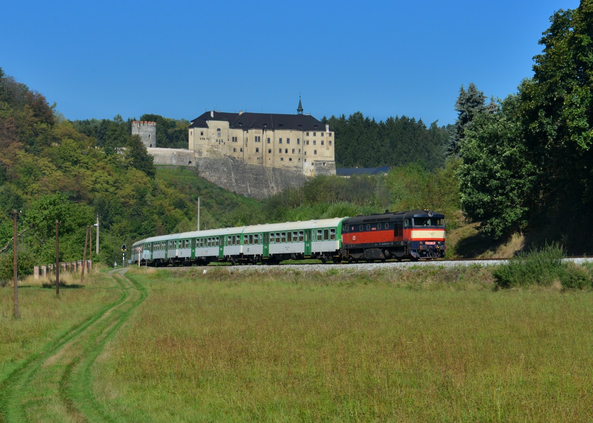 749 121 mit Os 9207 am 30.08.2015 bei Cesky Sternberk.