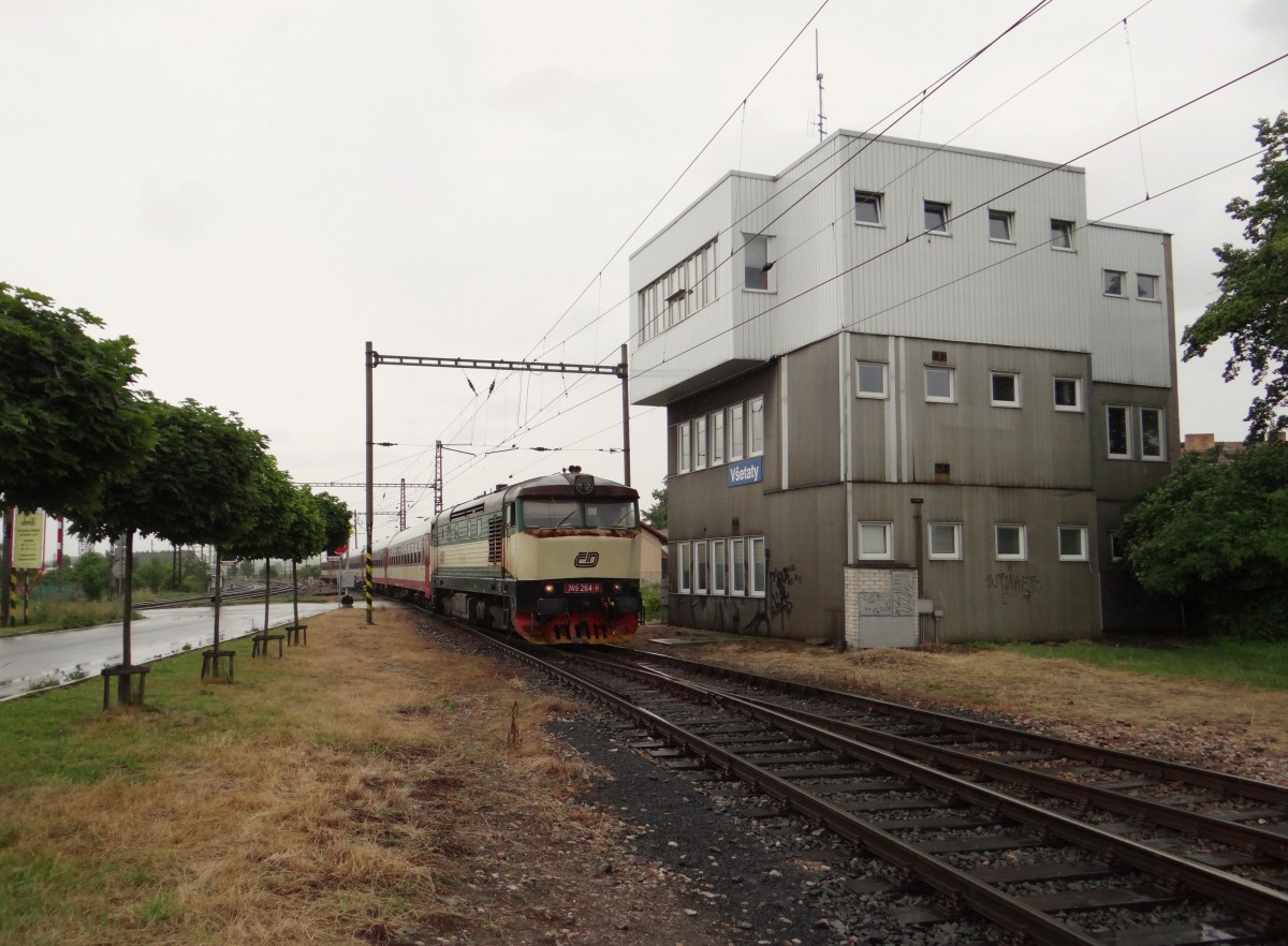 749 264-8 zu sehen am 22.06.15 bei der Einfahrt in Všetaty.