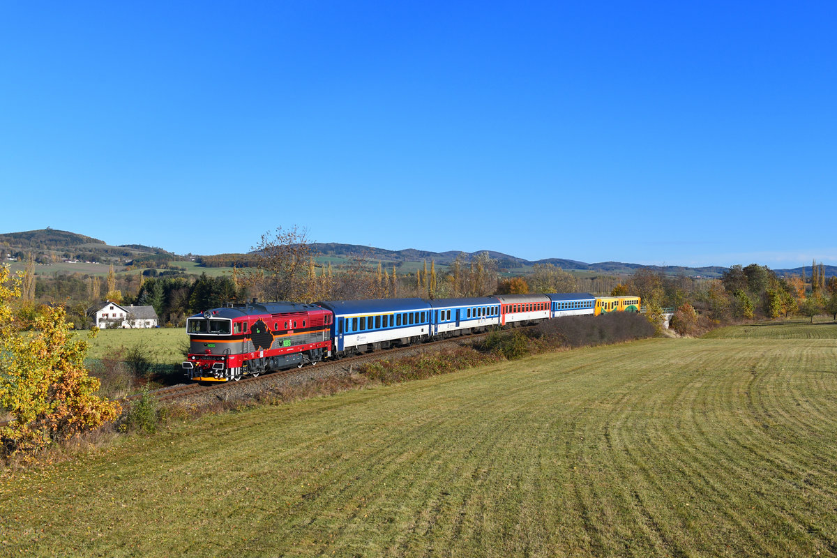 750 202 mit Rx 776 am 30.10.2018 bei Petrovice nad Uhlavou. 