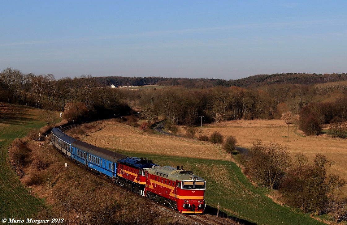 750 308-9 u. 754 049-5 am R 1148 Praha-Vršovice - Tanvald unterwegs zwischen Košátky - Kropáčova Vrutice, 07.04.2018